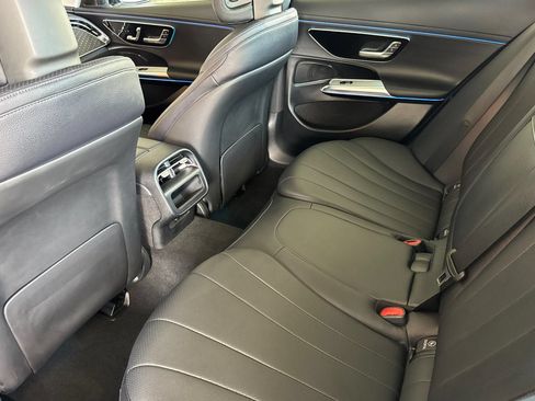 Used 2025 Mercedes-Benz E 350 4MATIC Sedan image 15