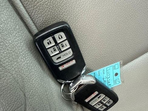 Used 2016 Honda Odyssey EX-L image 8