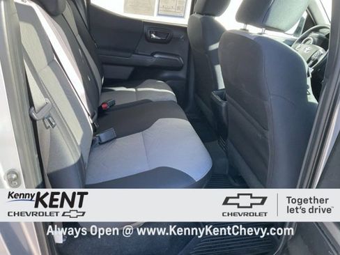 Used 2021 Toyota Tacoma TRD Off-Road w/ Technology Package image 13