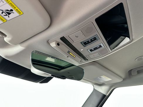 Certified 2023 Land Rover Defender 110 SE image 23