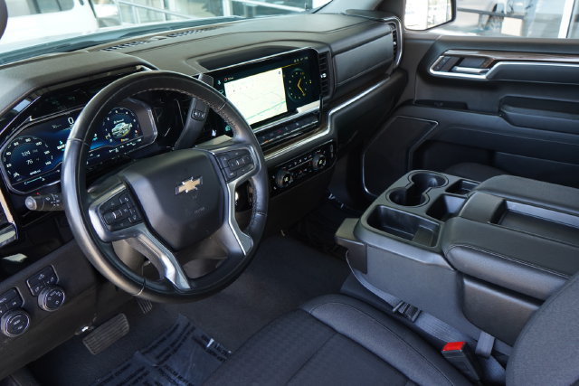 Used 2025 Chevrolet Silverado 1500 LT AWD/4WD image 42