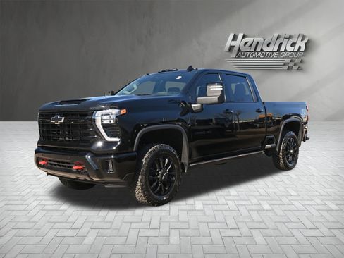 Used 2025 Chevrolet Silverado 2500 LTZ w/ Trail Boss Package image 6