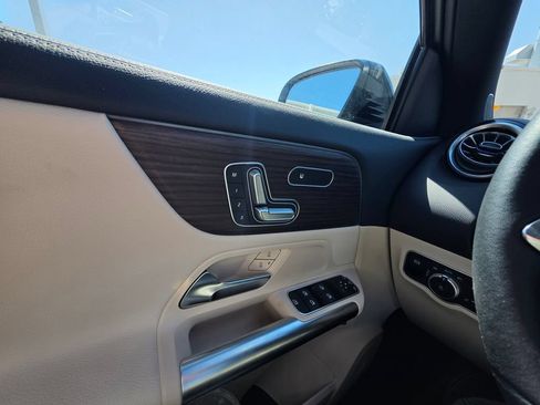 Used 2026 Mercedes-Benz GLA 250 4MATIC image 13