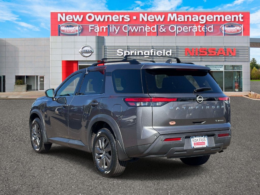 Used 2024 Nissan Pathfinder SV AWD/4WD image 4