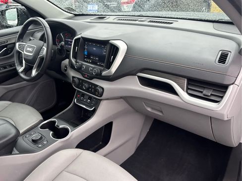 Used 2021 GMC Terrain SLT image 32