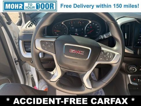 Used 2024 GMC Terrain SLE image 18