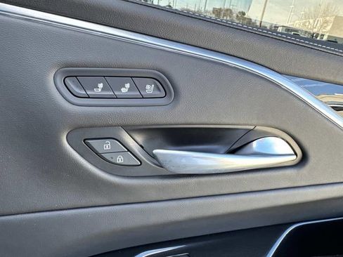 Used 2023 Cadillac Escalade ESV Sport w/ LPO, ONYX Package image 10