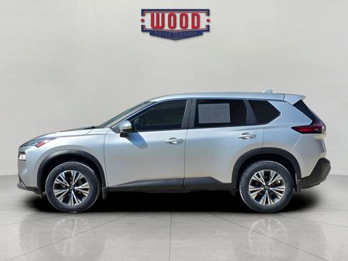 Used 2023 Nissan Rogue SV image 4