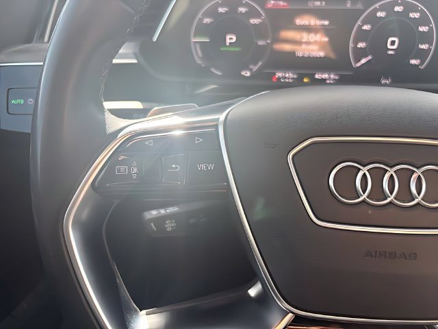 Used 2024 Audi Q8 e-tron Premium Plus AWD/4WD image 19
