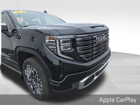 Used 2025 GMC Sierra 1500 Denali Ultimate AWD/4WD image 2
