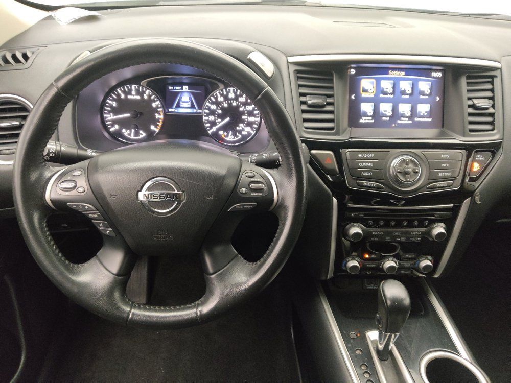 Used 2019 Nissan Pathfinder SV AWD/4WD image 22
