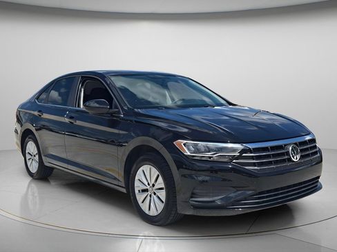 Used 2019 Volkswagen Jetta S w/ Driver Assistance Package FWD image 9
