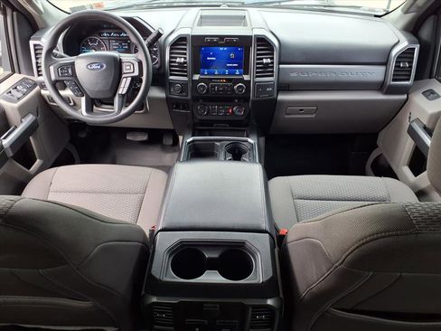 Used 2022 Ford F350 XLT w/ XLT Premium Package image 11