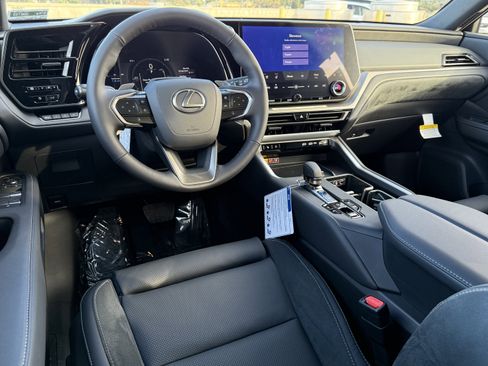 New 2026 Lexus TX 550h AWD Plug-In Hybrid image 25