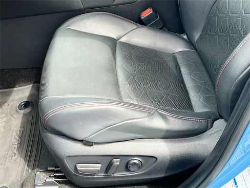 Used 2022 Toyota RAV4 TRD Off-Road image 18