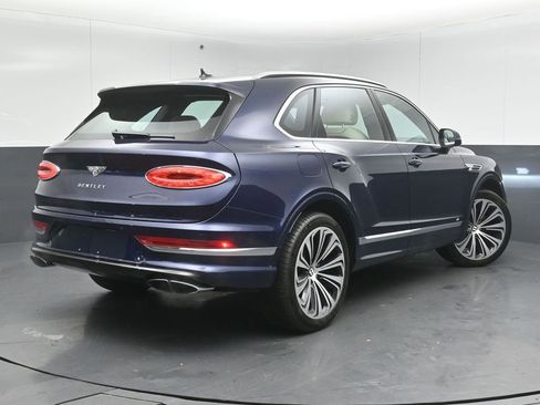 Used 2021 Bentley Bentayga AWD/4WD image 3