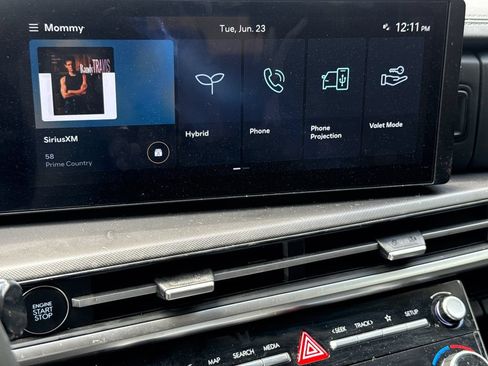 Used 2025 Hyundai Santa Fe SEL FWD image 18