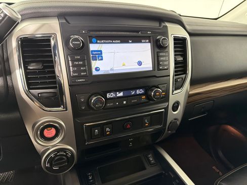 Used 2017 Nissan Titan SL AWD/4WD image 13
