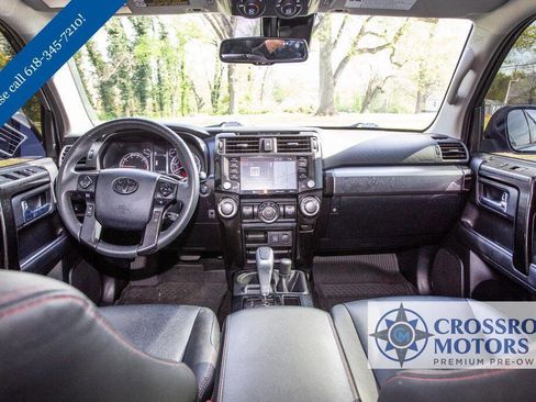 Used 2021 Toyota 4Runner TRD Off-Road Premium AWD/4WD image 22
