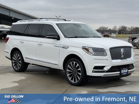 Used 2021 Lincoln Navigator Reserve w/ Luxury Package image 2