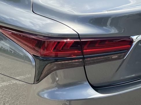 Used 2021 Lexus LS 500 w/ Interior Upgrade Package RWD image 10