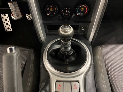 Used 2017 Toyota 86 image 14