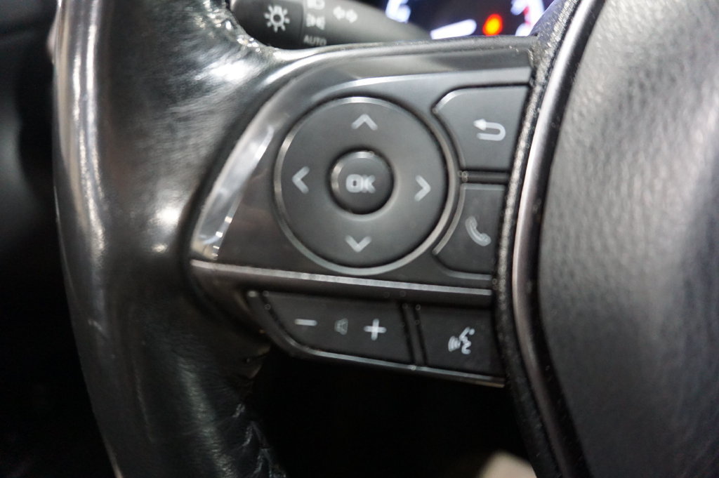 Used 2024 Toyota Camry SE FWD image 8