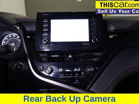 Used 2022 Toyota Camry SE image 14