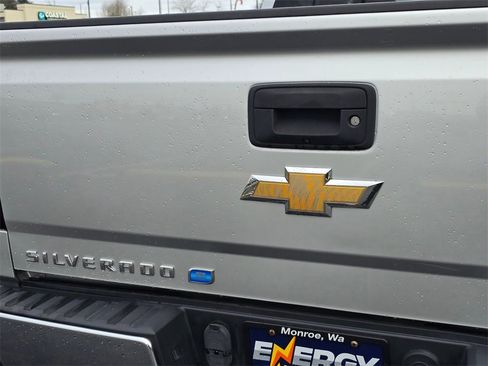 Used 2018 Chevrolet Silverado 1500 LT w/ LT Eassist Package image 14