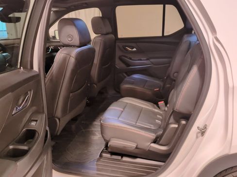 Used 2023 Chevrolet Traverse RS w/ LPO, Floor Liner Package AWD/4WD image 15
