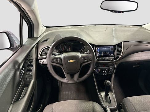 Used 2020 Chevrolet Trax LS w/ Tint and Cruise Package AWD/4WD image 21