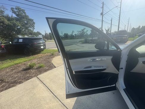 Used 2024 Genesis GV70 2.5T AWD/4WD image 23