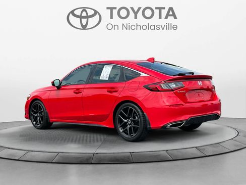 Used 2023 Honda Civic Sport Touring image 3