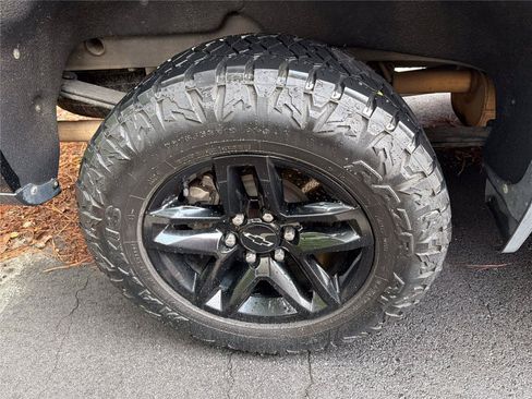 Used 2019 Chevrolet Silverado 1500 LT Trail Boss AWD/4WD image 9