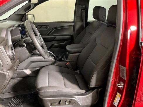 Used 2023 Chevrolet Colorado Trail Boss w/ Technology Package AWD/4WD image 31