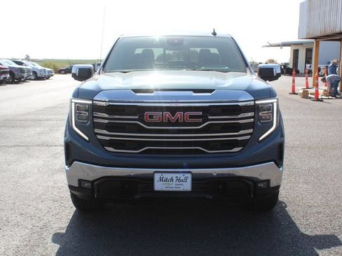 Used 2024 GMC Sierra 1500 SLT AWD/4WD image 10