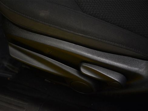 Used 2018 Jeep Renegade Altitude image 13