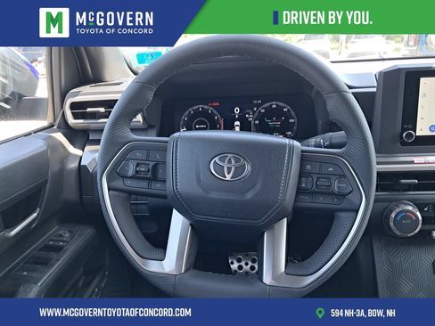Used 2025 Toyota Tacoma TRD Sport AWD/4WD image 18