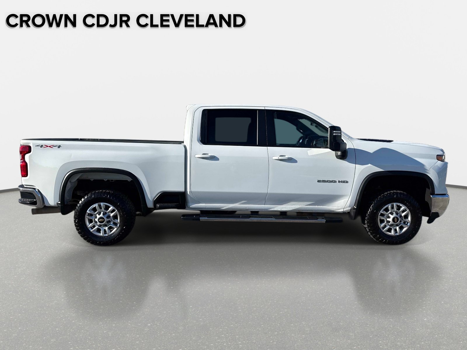 Used 2025 Chevrolet Silverado 2500 LT w/ Convenience Package AWD/4WD image 4