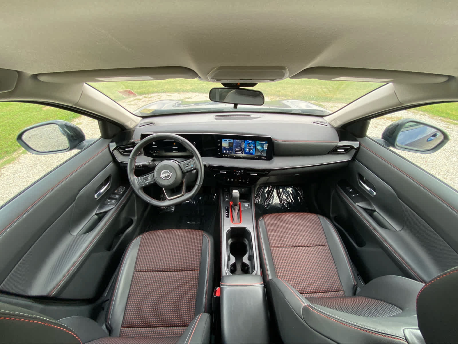 Used 2026 Nissan Kicks SR FWD image 17