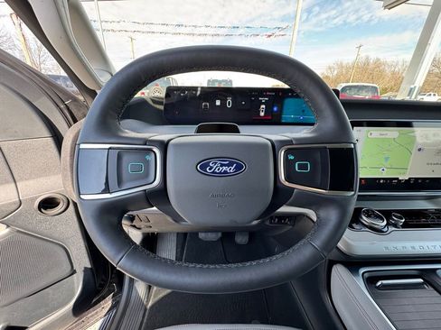 Used 2025 Ford Expedition Max Active image 27