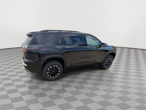New 2025 Chevrolet Traverse Z71 w/ Driver Confidence Package image 8