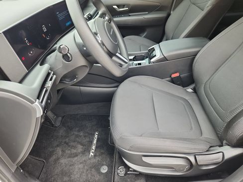 Used 2025 Hyundai Tucson SE AWD/4WD image 10