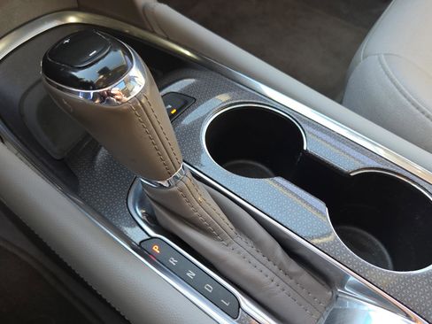 Used 2017 Chevrolet Malibu LT w/ Leather Package image 26