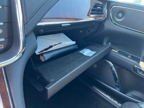 Used 2020 Lincoln Continental Reserve AWD/4WD image 18