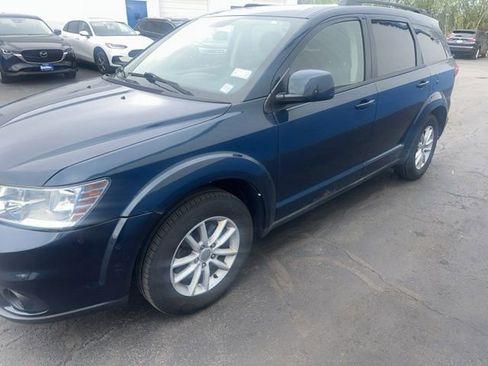 Used 2013 Dodge Journey SXT FWD image 3