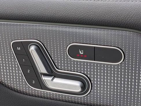 Used 2023 Mercedes-Benz EQB 300 4MATIC w/ Pinnacle Package image 19