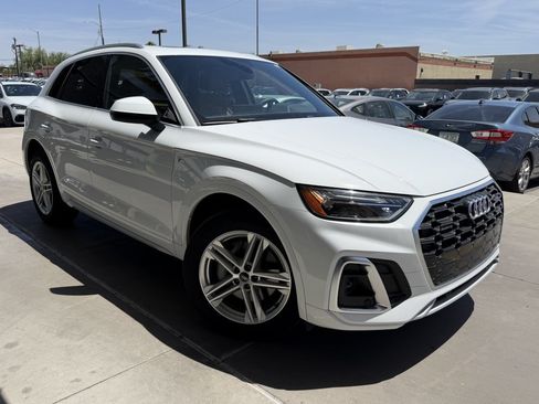 Used 2024 Audi Q5 e Premium AWD/4WD image 6