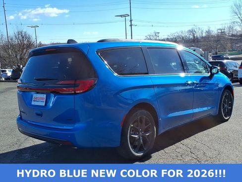 New 2026 Chrysler Pacifica Select w/ S Appearance Package image 7