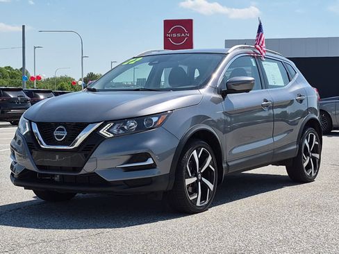 Used 2022 Nissan Rogue Sport SL AWD/4WD image 1